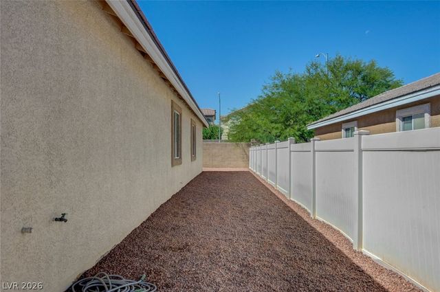 10451 Aloe Cactus Street, Las Vegas, NV 89141