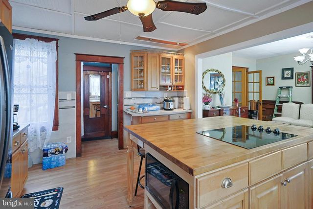 310 W LUDLOW ST, Summit Hill, PA 18250