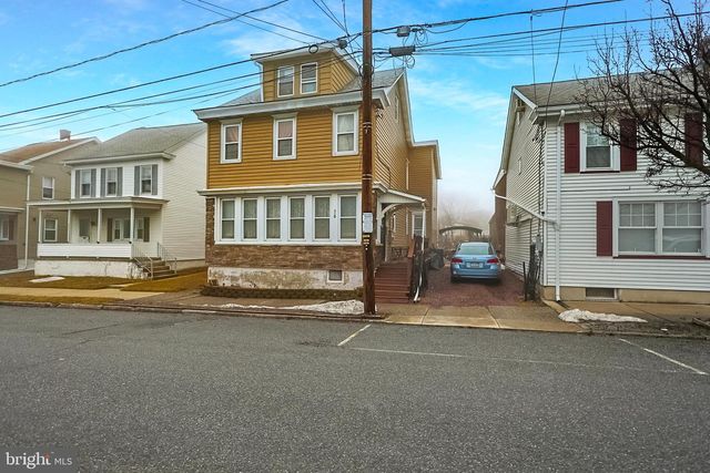 310 W LUDLOW ST, Summit Hill, PA 18250