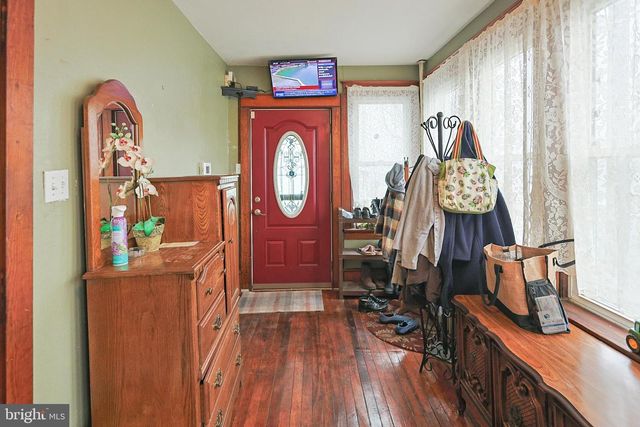 310 W LUDLOW ST, Summit Hill, PA 18250