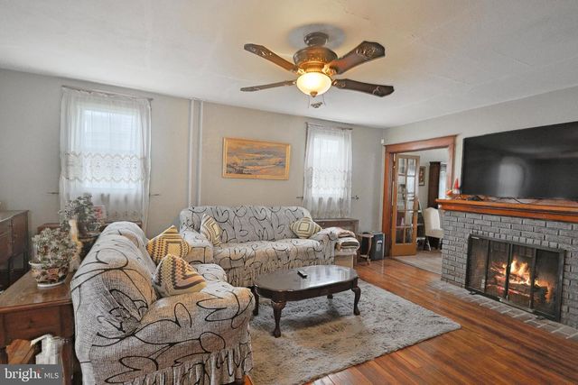 310 W LUDLOW ST, Summit Hill, PA 18250