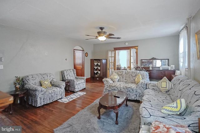 310 W LUDLOW ST, Summit Hill, PA 18250