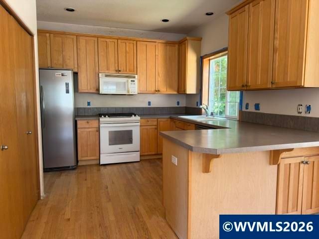 38266 E Knieriem Rd, Corbett, OR 97019