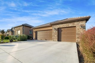 1890 Tamworth Avenue, Tulare, CA 93274