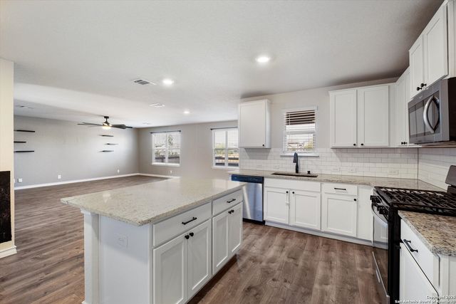 102 Bahama Woodstar, San Antonio, TX 78253