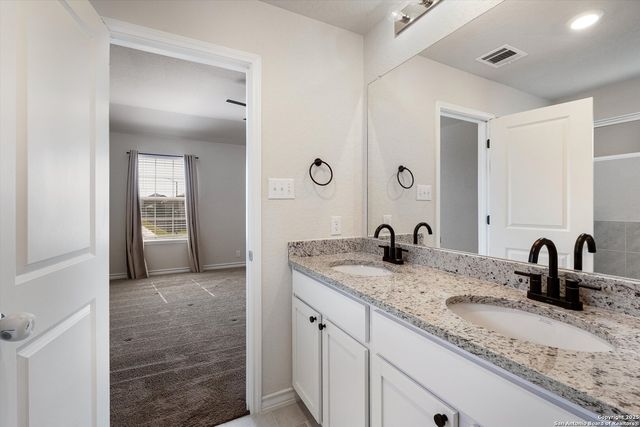 102 Bahama Woodstar, San Antonio, TX 78253