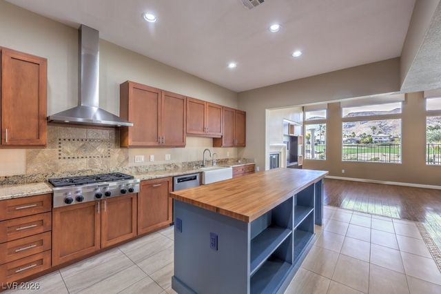 2913 Soft Horizon Way, Las Vegas, NV 89135