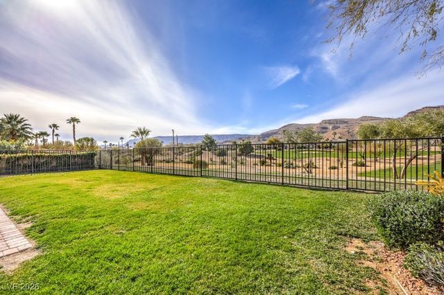 2913 Soft Horizon Way, Las Vegas, NV 89135