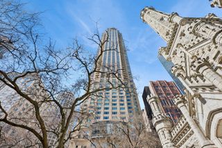 800 N MICHIGAN Avenue 3203, Chicago, IL 60611