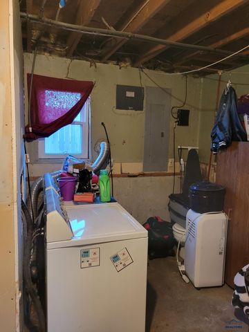 4336 BRONCO LN, Rapdi City, SD 57701