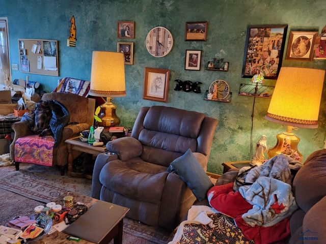 4336 BRONCO LN, Rapdi City, SD 57701