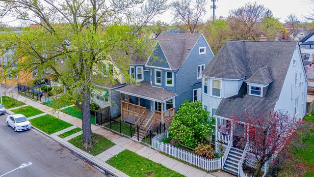 822 N Lockwood Avenue, Chicago, IL 60651
