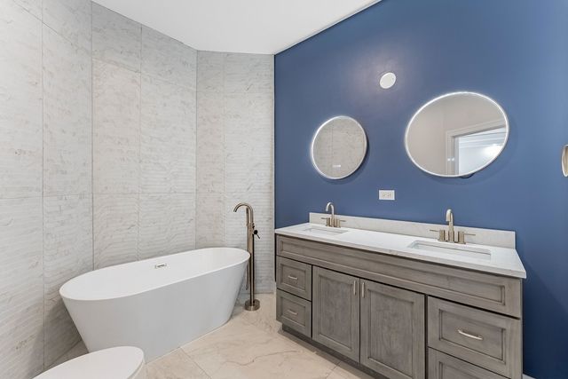 822 N Lockwood Avenue, Chicago, IL 60651