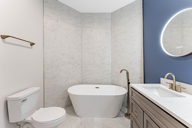 822 N Lockwood Avenue, Chicago, IL 60651