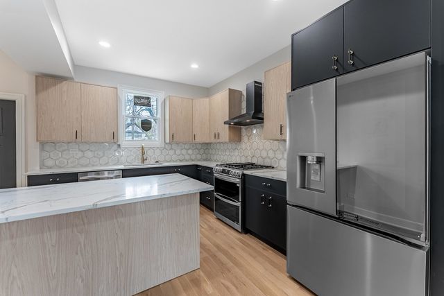 822 N Lockwood Avenue, Chicago, IL 60651