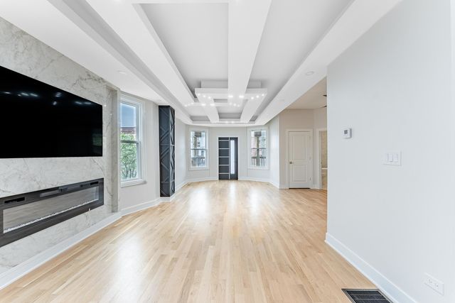 822 N Lockwood Avenue, Chicago, IL 60651