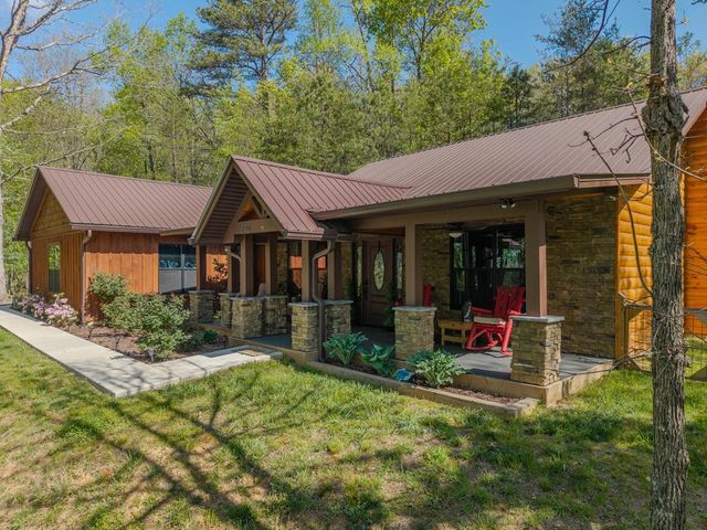 190 Galloway Drive, Hayesville, NC 28904