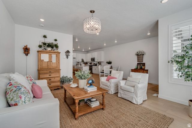 10036 N LIMESTONE WAY, Highland, UT 84003