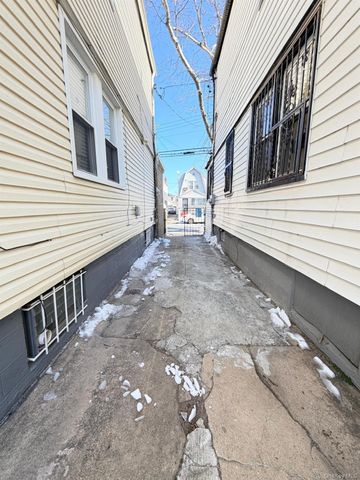 9726 133rd Street, Richmond Hill S., NY 11419