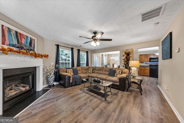 223 Topaz Drive, Dallas, GA 30132
