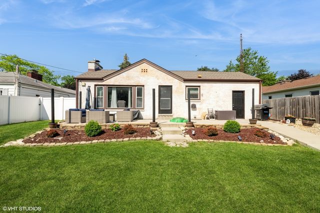 247 Tioga Avenue, Bensenville, IL 60106
