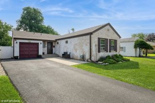 247 Tioga Avenue, Bensenville, IL 60106