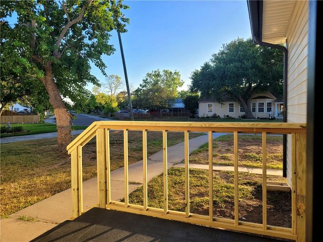 1168 Florida Ave, Corpus Christi, TX 78404