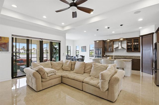 1296 SW 113th Way, Pembroke Pines, FL 33025