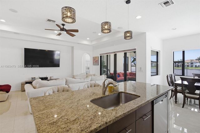 1296 SW 113th Way, Pembroke Pines, FL 33025