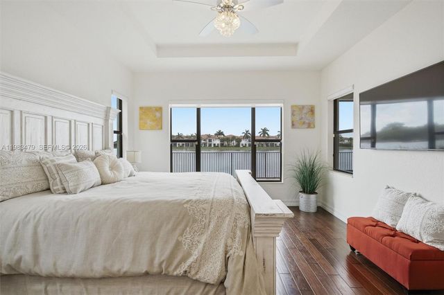 1296 SW 113th Way, Pembroke Pines, FL 33025