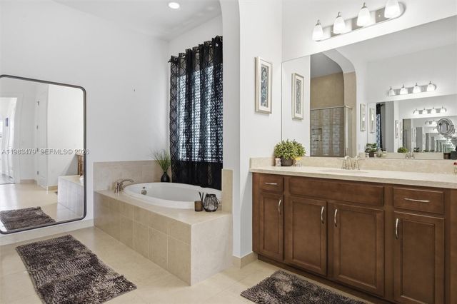 1296 SW 113th Way, Pembroke Pines, FL 33025