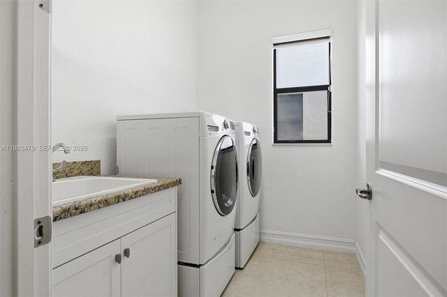 1296 SW 113th Way, Pembroke Pines, FL 33025