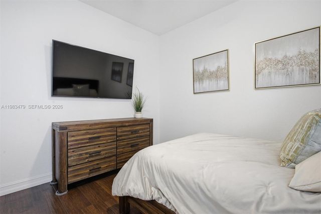 1296 SW 113th Way, Pembroke Pines, FL 33025