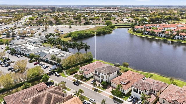 1296 SW 113th Way, Pembroke Pines, FL 33025