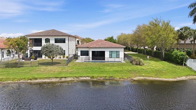 1296 SW 113th Way, Pembroke Pines, FL 33025