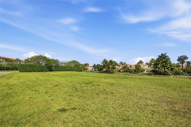 1296 SW 113th Way, Pembroke Pines, FL 33025