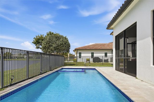 1296 SW 113th Way, Pembroke Pines, FL 33025