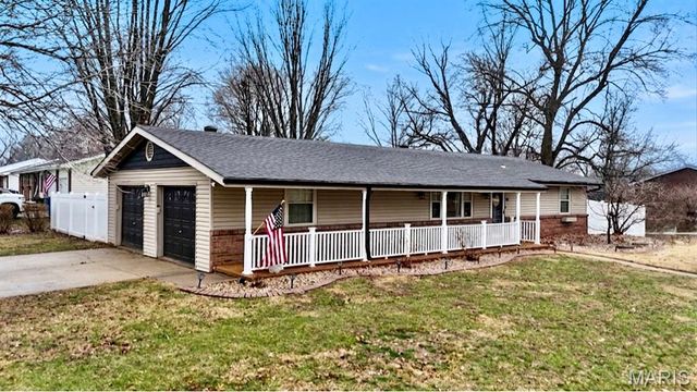 44 Kimberly Court, Collinsville, IL 62234