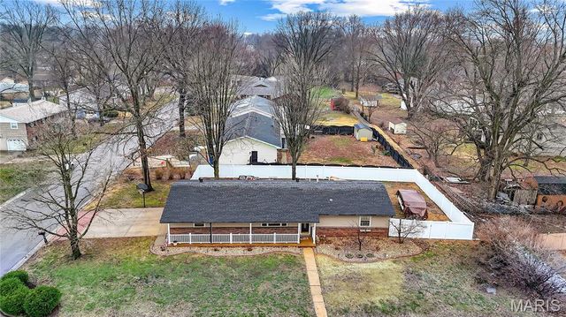 44 Kimberly Court, Collinsville, IL 62234