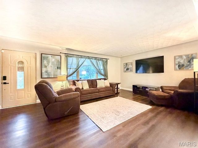 44 Kimberly Court, Collinsville, IL 62234