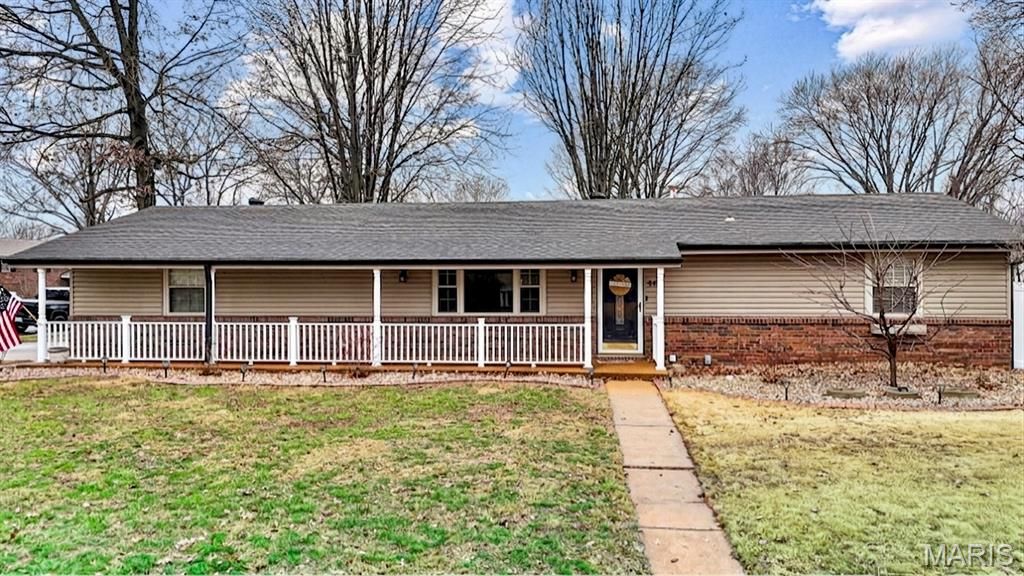 44 Kimberly Court, Collinsville, IL 62234