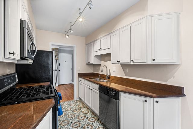 1441 W Farwell Avenue 3C, Chicago, IL 60626