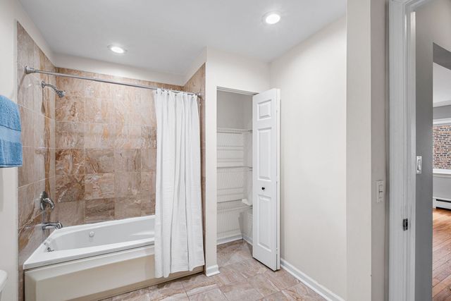 1441 W Farwell Avenue 3C, Chicago, IL 60626