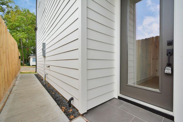 5516 Hardy Street, Houston, TX 77009