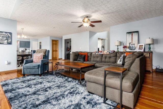 301 Tar Heel Drive, Delaware, OH 43015