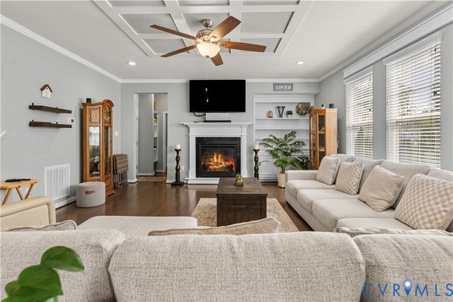 8800 Glen Royal Dr, Chesterfield, VA 23832