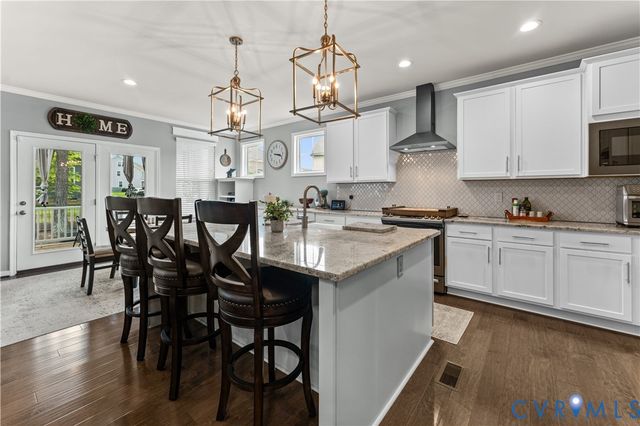 8800 Glen Royal Dr, Chesterfield, VA 23832