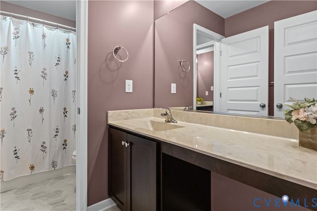 8800 Glen Royal Dr, Chesterfield, VA 23832