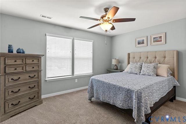 8800 Glen Royal Dr, Chesterfield, VA 23832