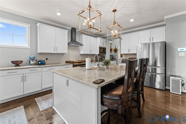 8800 Glen Royal Dr, Chesterfield, VA 23832